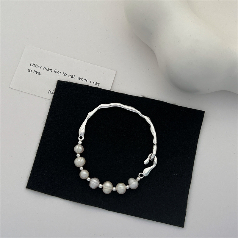 12g Weight Silver Plated Plating Material Bracelets Classification Copper Chain Material 1 Piece Quantity Daily Occasion Freshwater Pearl Material Oval Pattern Women's Gender Plating Design French Style Style French Style Oval Freshwater Pearl Plating Silver Plated Women's Bracelets 12