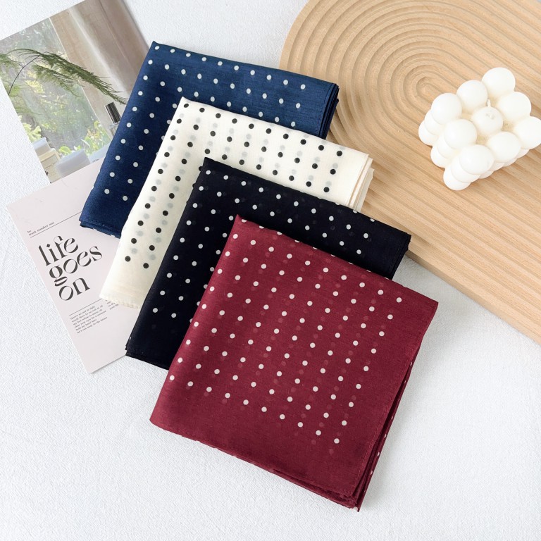 Pañuelo de seda de punto de onda coreano de seda cuello femenino a juego con ropa de mezclilla estilo japonés retro todo fósforo pequeño cuadrado bufanda de estilo literario