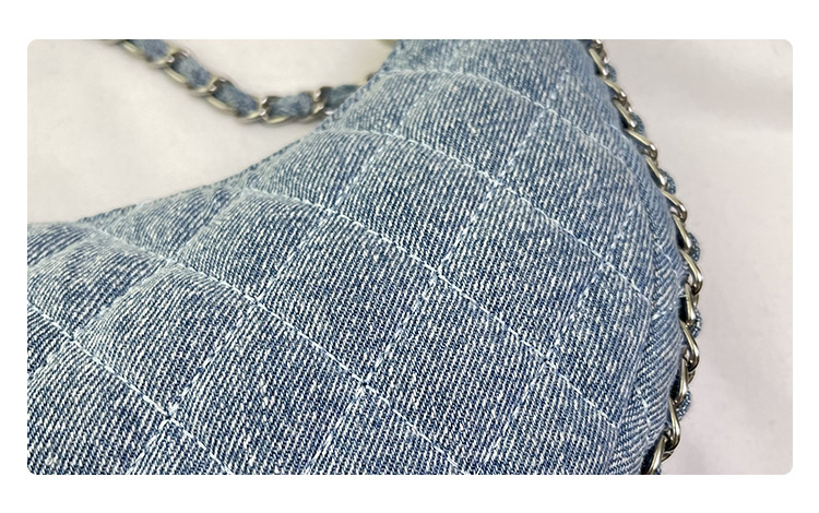 Women's Crossbody Bag With Diamond Chain And Denim Crescent Design_voghion.com
