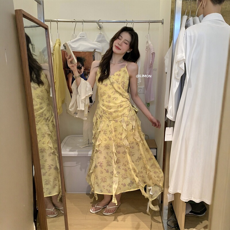 Clearance Sale, No Returns or Exchanges, Lemon Green Vintage Floral Ruffled Waist-Cinching Slim-Fit Spaghetti Strap Floral Dress Chiffon Maxi Dress Clearance Sale, No Returns or Exchanges, Lemon Green Vintage Floral Ruffled Waist-Cinching Slim-Fit Spaghetti Strap Floral Dress Chiffon Maxi Dress