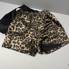 スムーズなヒョウ柄の夏の新しいハイウエストルーズカジュアルショーツ女性のサテン多用途痩身 A ラインワイドレッグパンツ