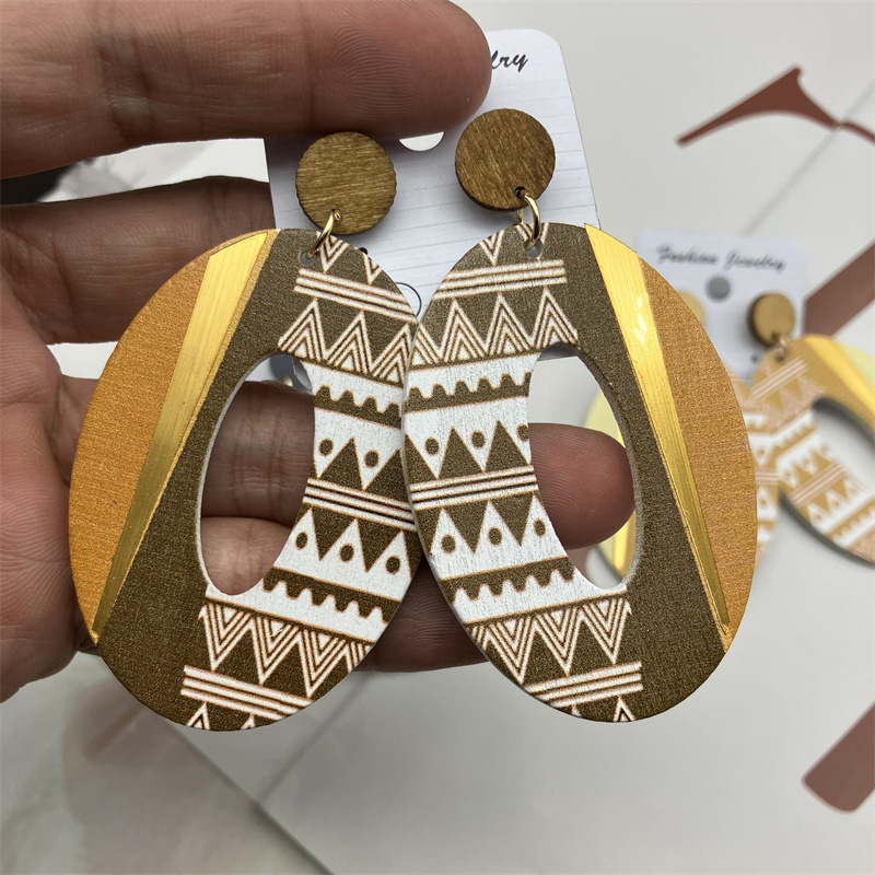 Ethnic Style Color Block Oval Wood Hollow Out Women's Drop Earrings 1 Pair display picture 2