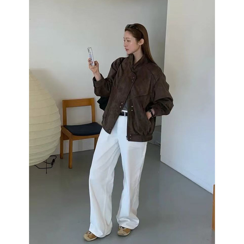 The New 2026 Autumn Collection Features a Suede Jacket in the Same Style as the One Worn by Korean Designer Loe's Cha Jung-Won The New 2026 Autumn Collection Features a Suede Jacket in the Same Style as the One Worn by Korean Designer Loe's Cha Jung-Won