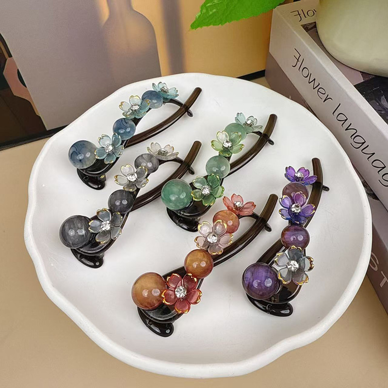 High-End Five-Petal Flower Bead Hairpin 2025 New Chinese Style Flower Twist Clip Shark Clip on the Back of the Head
