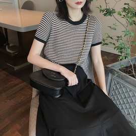 撞色条纹圆领短袖针织T恤女2024年夏季新款通勤韩版直筒显瘦上衣