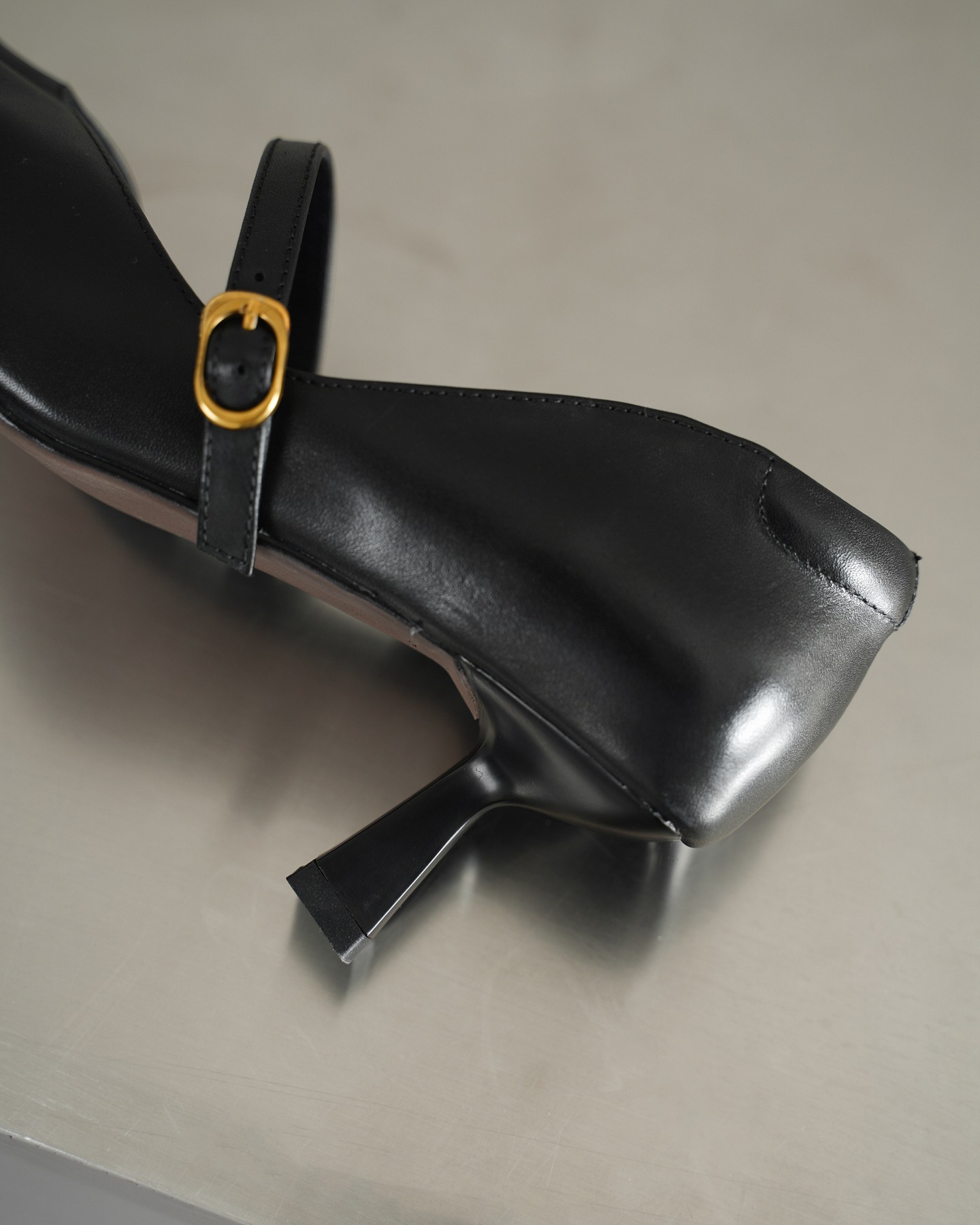 Sandal cao gót nữ quai ngang mũi nhọn da bò cổ điển gót 9 cm — đen chi tiết 19
