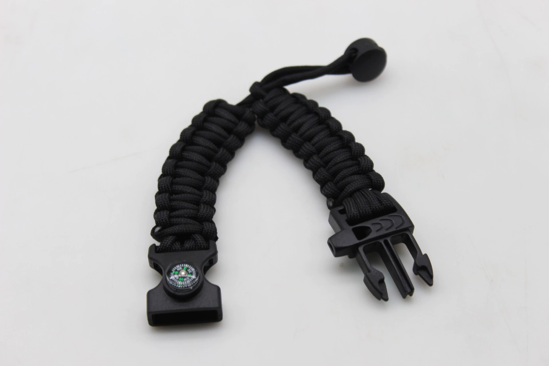 Universal woven travel bracelet