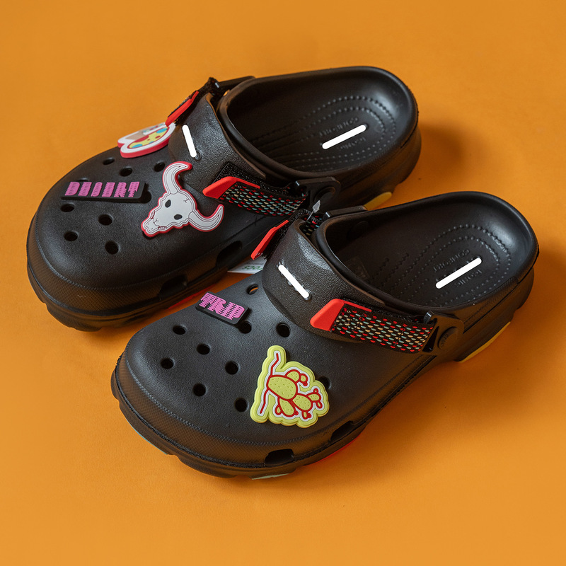 Cross Black Desert Collaboration Clogs for Women, Non-Slip Outdoor Wear, Couple's Sandals, Soft Beach Shoes for Men