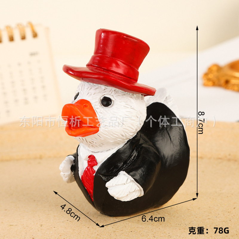 跨境新款圣诞节可爱鸭小摆件树脂工艺品办公室桌面装饰创意礼物|undefined
