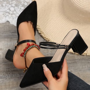 ���^���^��ЬŮ�ɴ����ļ�ŮЬ�׺ڕr�аٴ��⴩���m����ЬŮ�и�