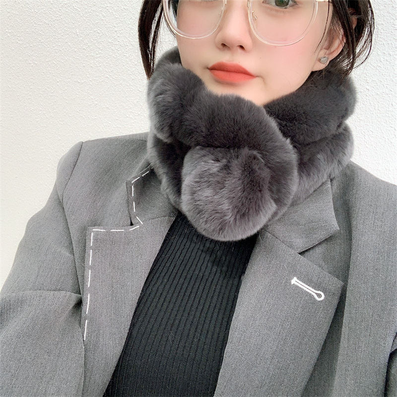 Écharpe en fourrure de renard avec pompons - étole en lapin douce_voghion.com