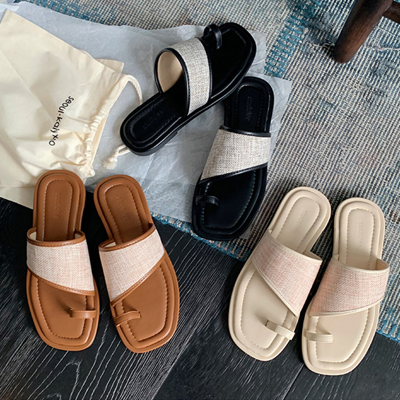 La madre de la uva tiene el mismo estilo de ocio y elegancia ~ Zapatillas planas de costura de paja con chancla cuadrada de verano casual para mujer