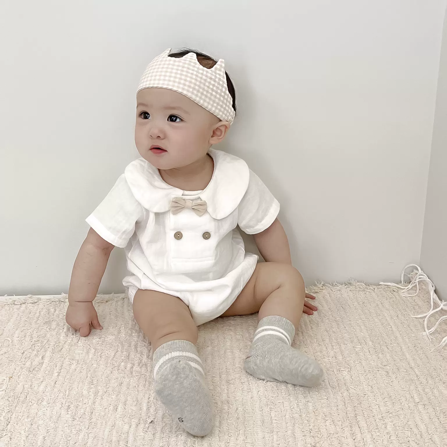 2025夏季新款婴幼儿连体衣ins款宝宝英伦风哈衣宝宝外出包屁衣