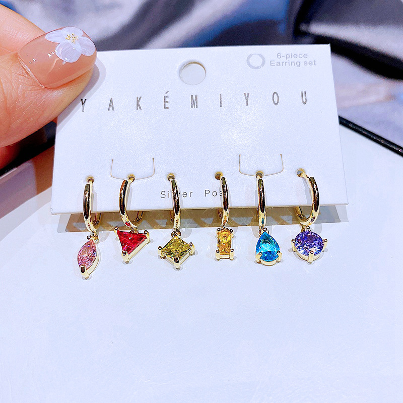 Yakemiyou Fashion Color Zircon Copper Geometric Earrings Set display picture 2