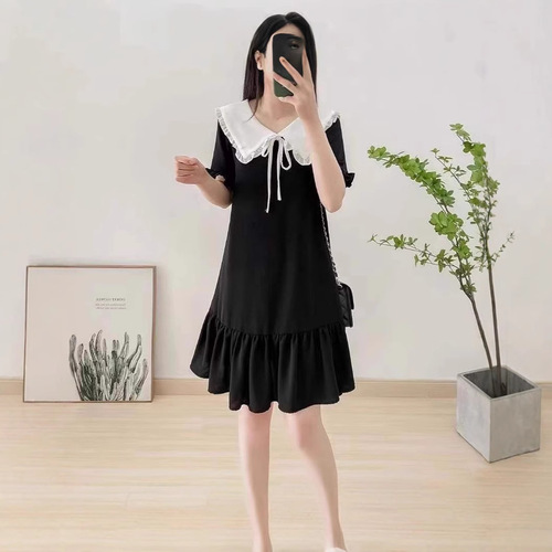 Black High Collar Dress for Petite Figures, Loose Fit, Slimming, Fashionable, Muscle-Hiding, Short-Sleeved
