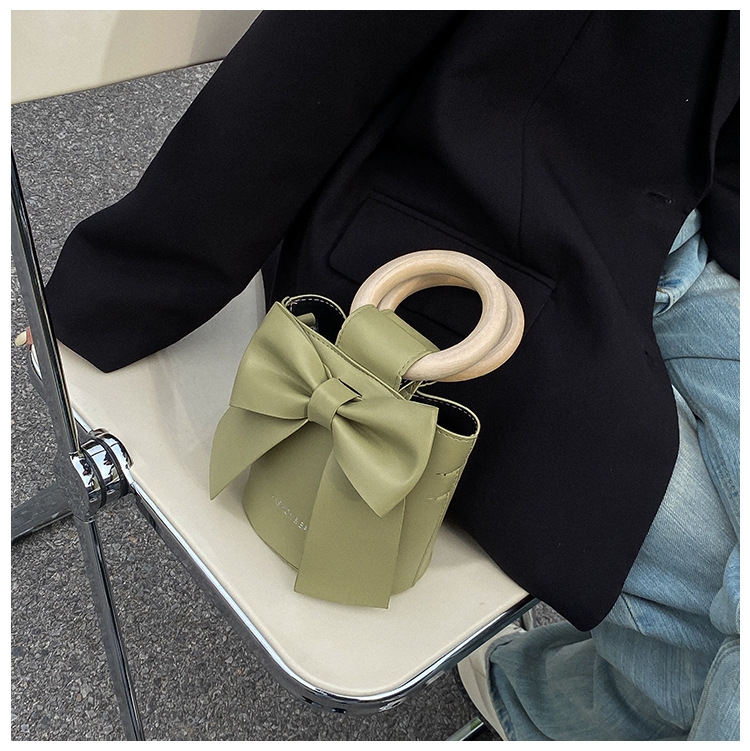 455g Weight Synthetic Leather Lining Material Sewing Thread Fashion Element Magnetic Buckle Closure Type Single Shoulder Strap, Double Handle Strap Type Bucket Bag Bags Type Casual Occasion Pu Leather Material Bow Knot Pattern All Seasons Season Women's Gender Elegant Style Bucket Shape Small Size Women's Small Pu Leather Bow Knot Elegant Sewing Thread Bucket Magnetic Buckle Bucket Bag 13