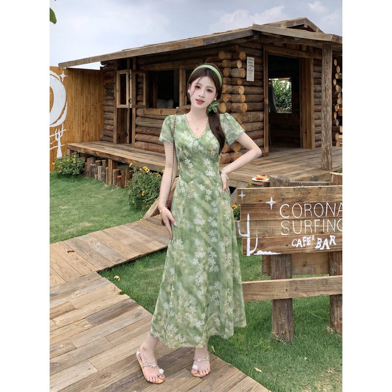 Plus-size summer French retro jade green floral waist-cinching slimming vacation-style elegant dress for women Plus-size summer French retro jade green floral waist-cinching slimming vacation-style elegant dress for women