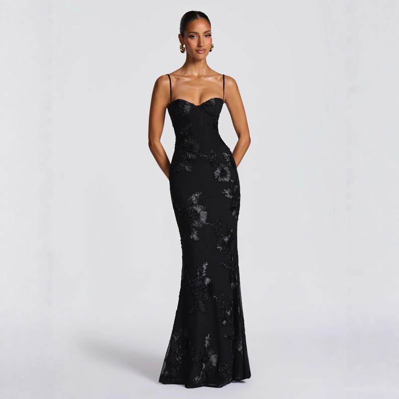 European and American Embroidered Evening Dresses, High-End Banquet Wear, Elegant Slim-Fit Dresses, Slim-Fitting French-Style Light Luxury Solid Color Long Dresses