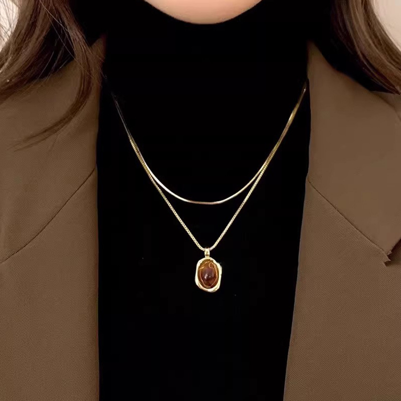 double layer twin gold tiger eye necklace female 2024 new autumn and winter special interest light luxury high sense sweater chain accessories