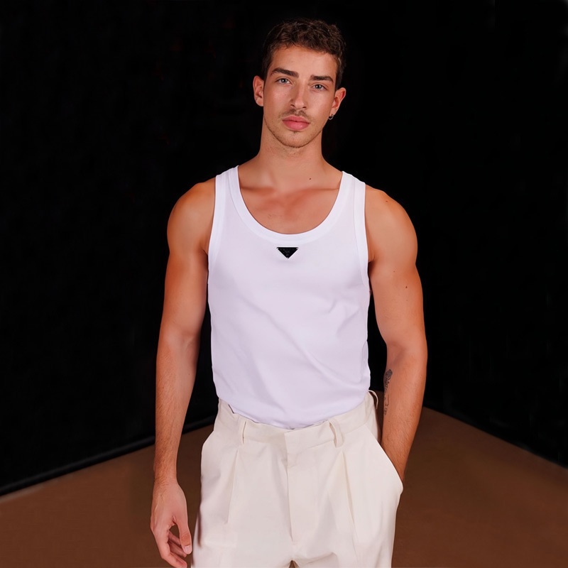 Nanyou high quality P men's metal triangle logo sleeveless shirt cotton vest can be a generation of in stock
