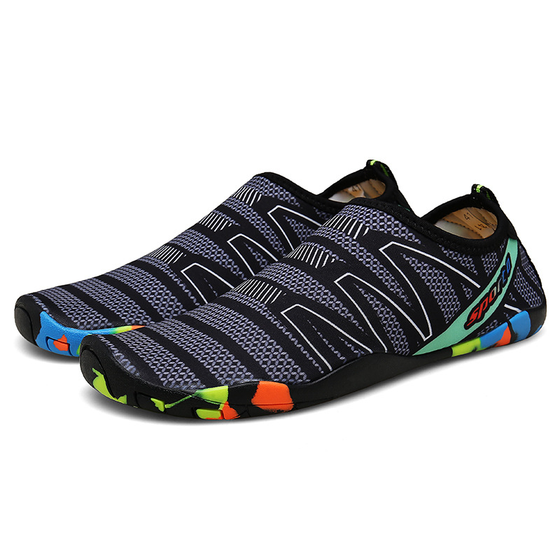 Zapatos transfronterizos de interferencia de velocidad de agua pareja zapatos de playa respirables zapatos de buceo antideslizantes un cabello