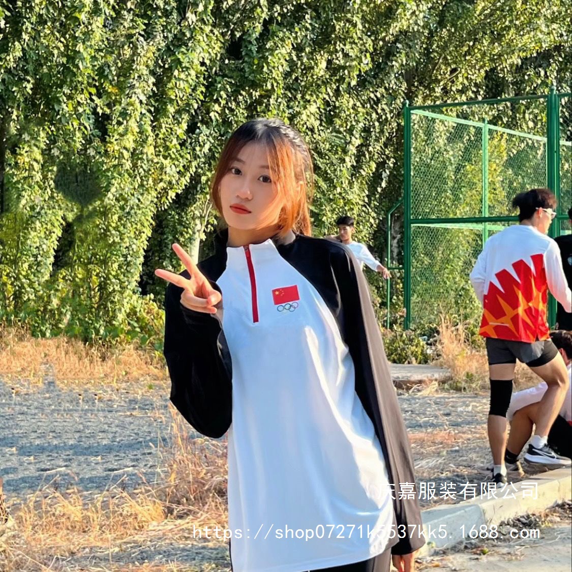 Spring and autumn casual athletic training running sports sweatshirt with color blocking, stand-up collar, long sleeves, and zipper closure, wholesale