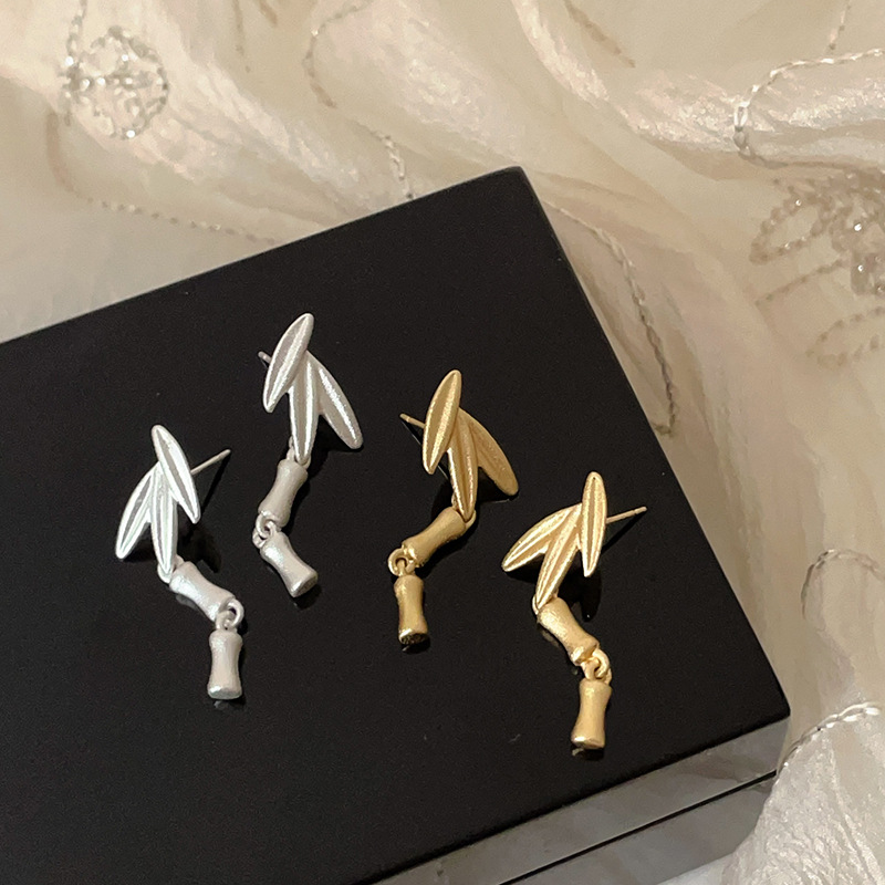 Design retro matte bamboo elegant fashionable earrings