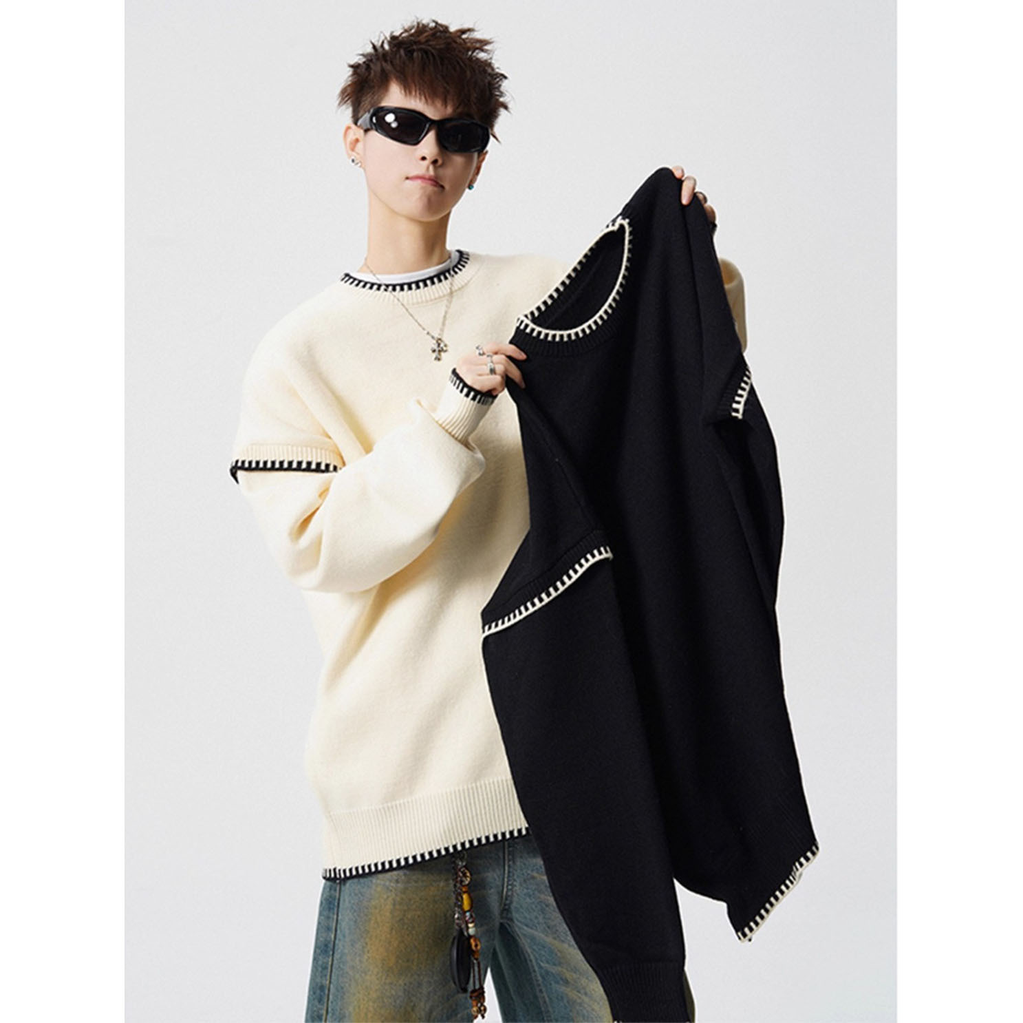 Explosiones transfronterizas de tamaño europeo de tamaño grande falso dos piezas negras bordes de color contrastantes camisetas de cuello redondo suéter hombre otoño invierno fábrica al por mayor