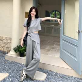 巨好看的夏装一整套女2025流行爆款休闲运动灰色T恤阔腿裤两件套