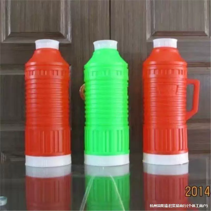 Маленький бытовой пластиковый термос для горячей воды, обычный старомодный традиционный пластиковый термос, небольшой утолщенный