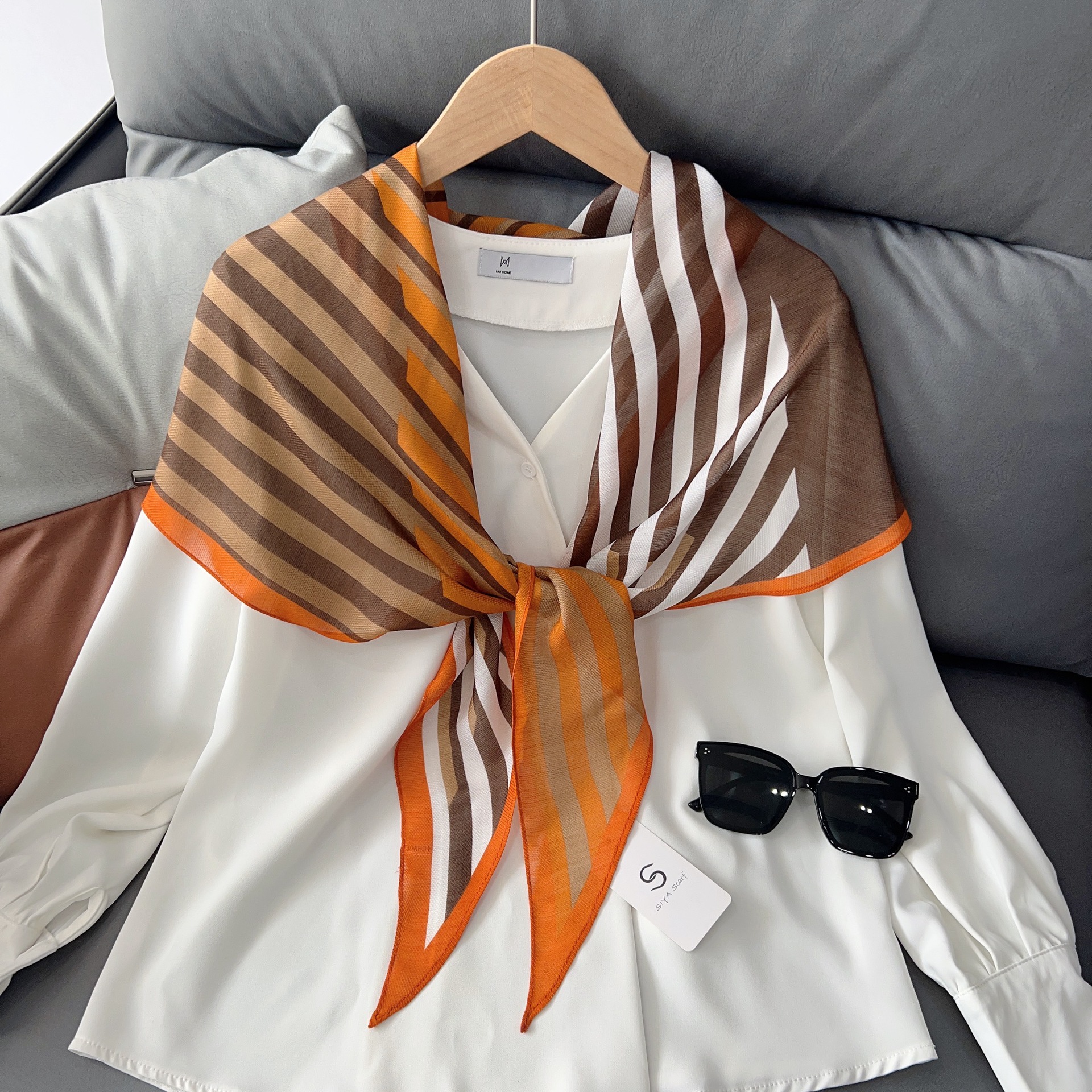 Elegante bufanda pequeña a rayas de color a juego ins primavera y verano camisa simple banda de pelo estilo coreano decorativo profesional bufanda pequeña para mujeres