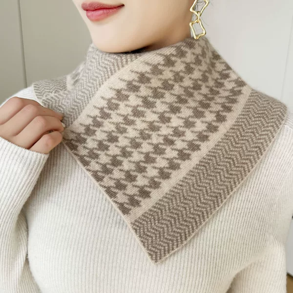 Cashmere Autumn and Winter Women's Warm Scarf Jacquard Triangle Scarf Houndstooth Elegant Knitted Neck Warmer Outerwear