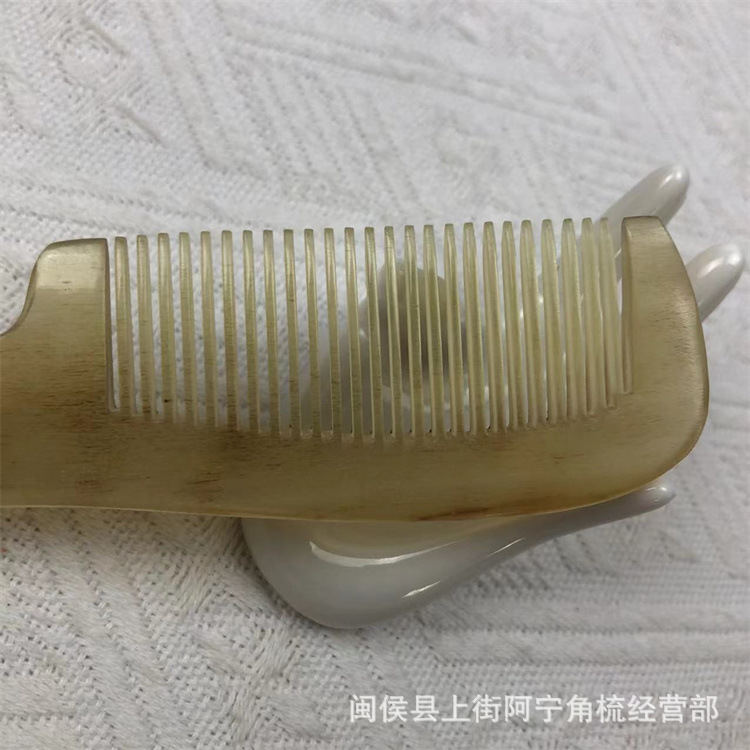 Goat Horn Comb 13cm Medium Handle Comb Natural Yang Jiao Gua Sha Comb for Hair Care and Scalp Massage specifications