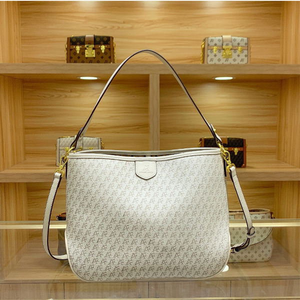 Capacious quality bag one shoulder