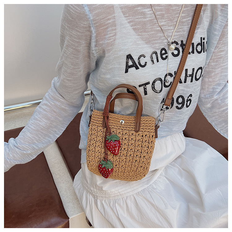 Hand-woven straw bag for women's summer 2025 new style super popular crossbody bag Korean version beach vacation mobile phone bag undefined