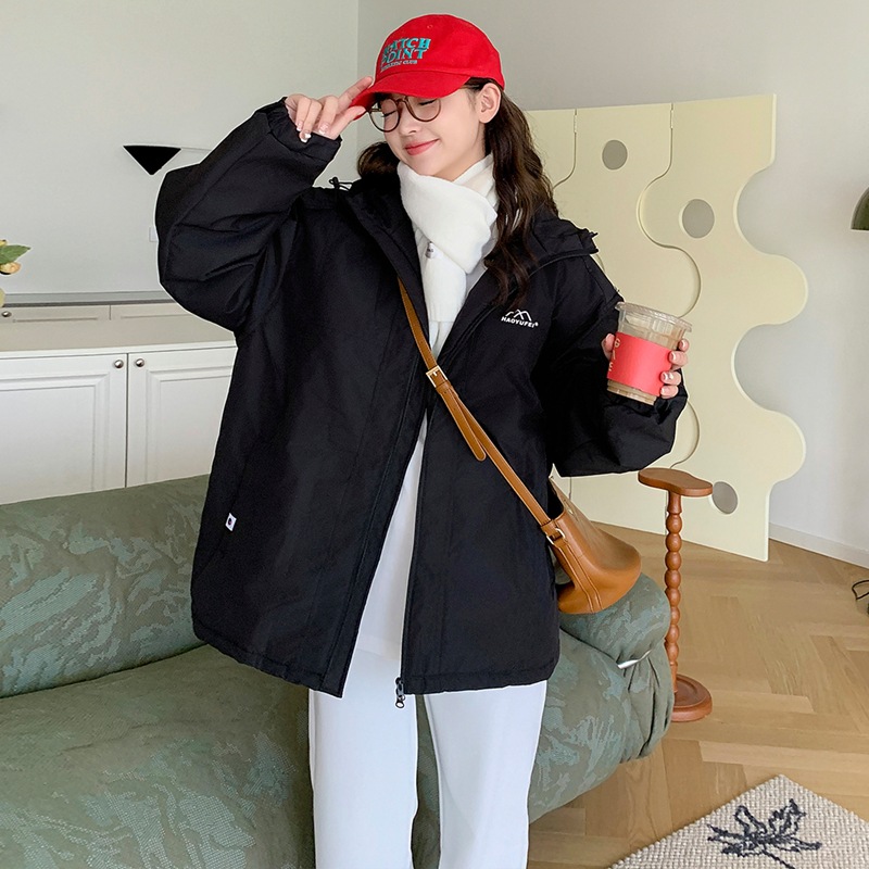 2024 invierno nueva chaqueta de asalto de damas coreana de color de contraste medio y largo herramientas de calentamiento desmontables chaqueta de algodón