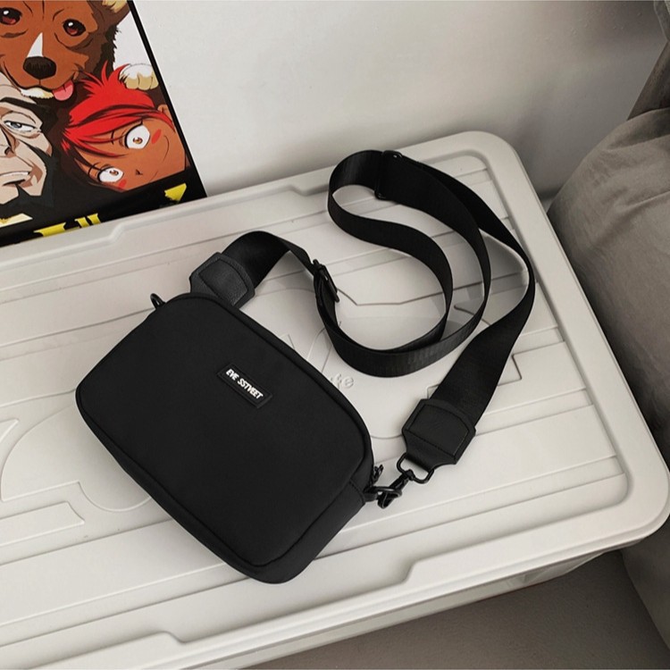 Nuevo tipo de mochila casual para hombres bolsos móviles, mochila de moda ligera, mochila japonesa simple y universal.