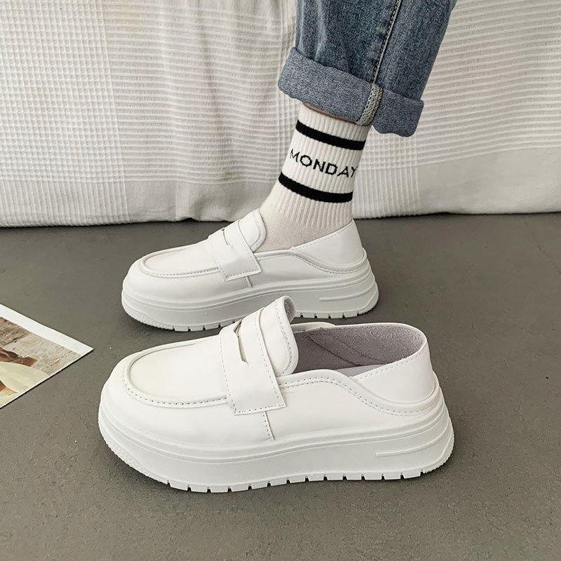 White nurse shoes women's not tired feet soft bottom loafers 2024 new two-wear comfortable breathable medical work shoes White nurse shoes women's not tired feet soft bottom loafers 2024 new two-wear comfortable breathable medical work shoes
