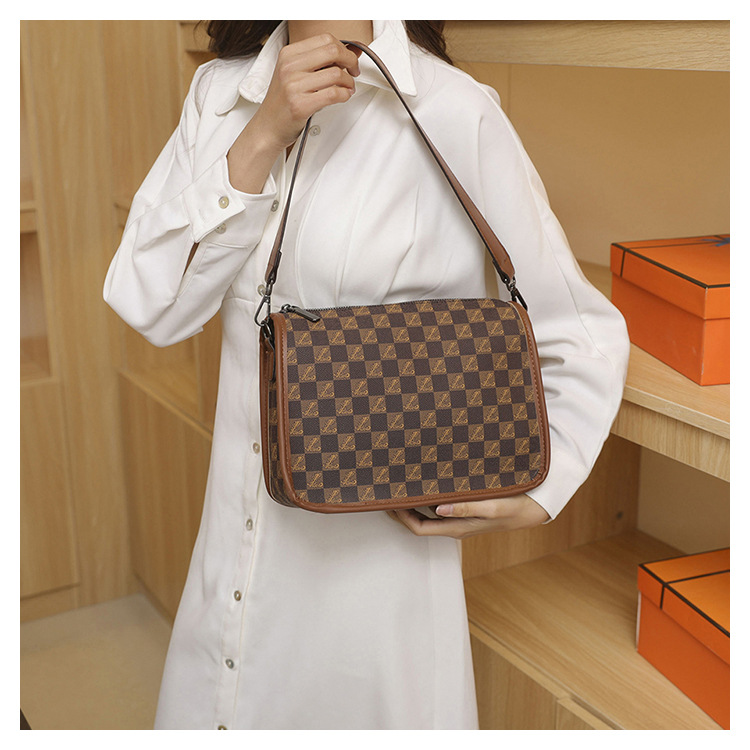 Netizen Women's 2024 New Popular Fashion Print Crossbody Small Square Versatile Broadband Shoulder Pea Bag_voghion.com