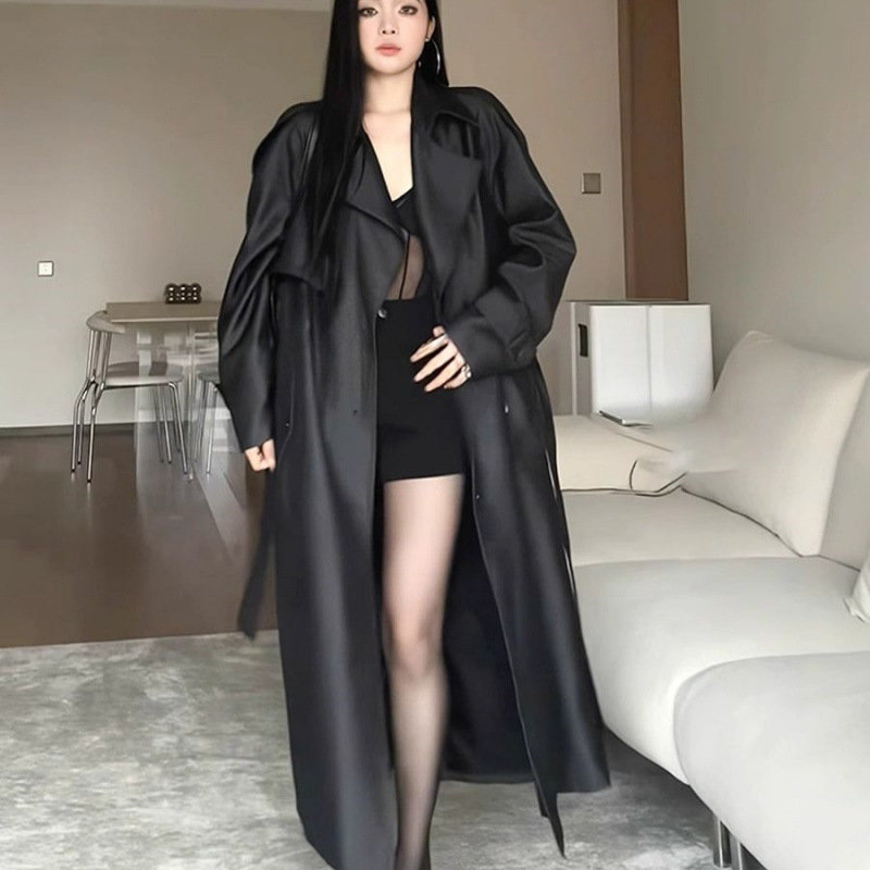 Slightly plump, large size 300 pounds, high-end and fashionable windbreaker for women, mid-length leather jacket for autumn and winter, 240 pounds