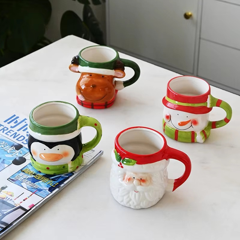 Taza de cerámica temática de Navidad Papá Noel pingüino forma taza de agua Qin Sheng regalo de cerámica taza de regalo de vacaciones