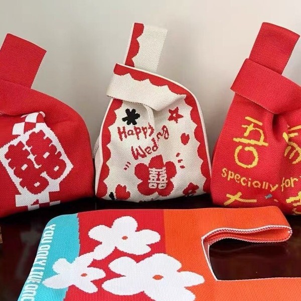 New Accompanying Ceremony Women's Knitted Bag Handbag Handbag Fashion Wrist Bag Handbag Vest Bag Simple Festive Wedding