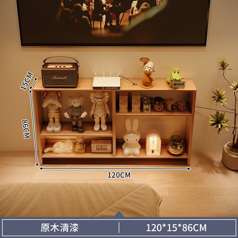 El estante de la pared del televisor está contra la pared, todo el gabinete estrecho de madera maciza, el proyector se coloca debajo del estante largo del decodificador del enrutador