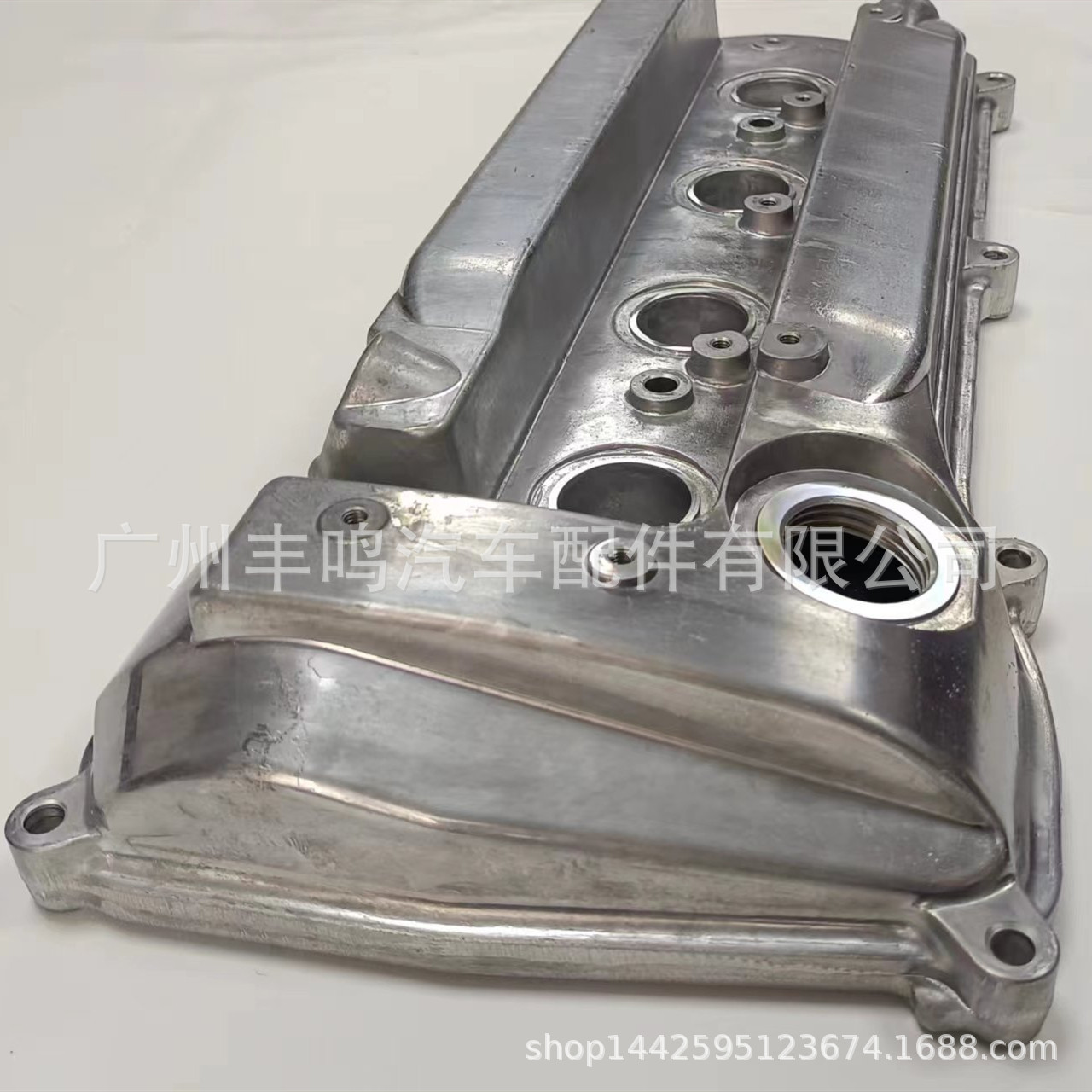 Adecuado para la cubierta de la válvula Toyota Camry 11201-0H060
