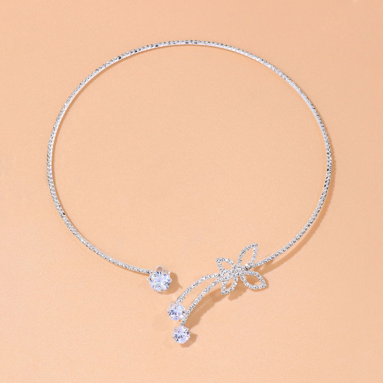 Casual Butterfly Alloy Plating Rhinestones Womenu0027S Choker 1 Piece