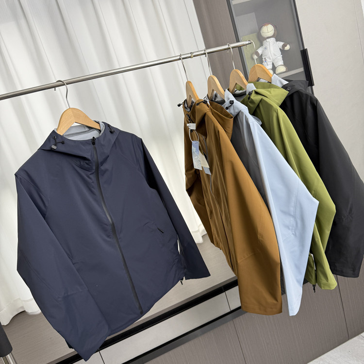 Town's Top Seller Hot Item! 3D Three-Dimensional Tailoring! Men's Lightweight Windproof Outdoor Casual Jacket for Autumn Town's Top Seller Hot Item! 3D Three-Dimensional Tailoring! Men's Lightweight Windproof Outdoor Casual Jacket for Autumn