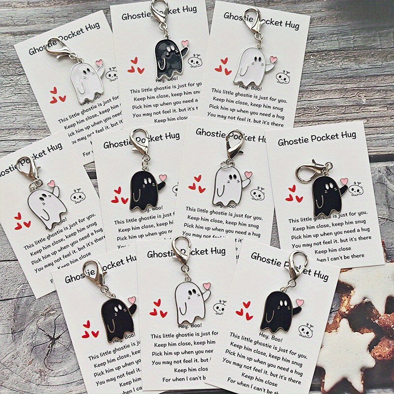 Interesting Quirky Heart-Shaped Ghost Keychain Pendant with a Ghost Pocket and Hug Card