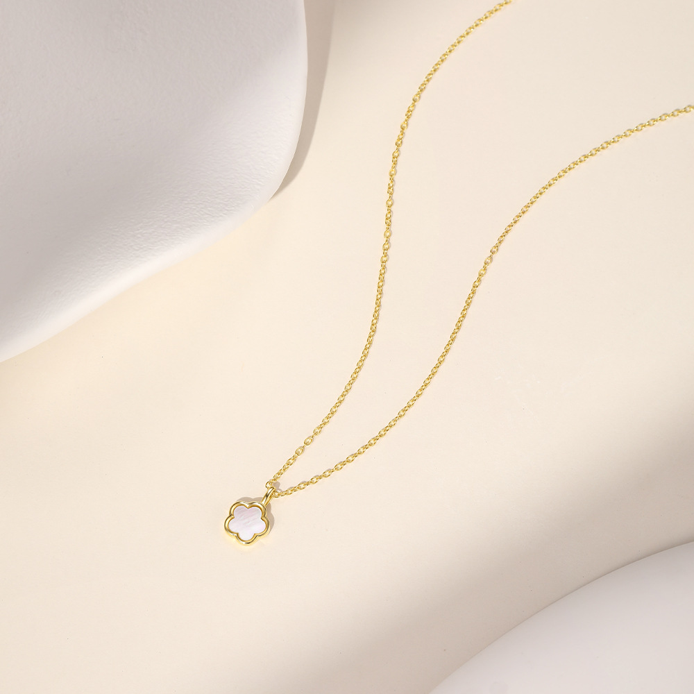 Parthenocissus grass Pattern S925 Sterling Silver Petal White Shell Refined Rhinestone Clavicle Necklace Hollow Stud Earrings Suit Best Seller In Jewelry