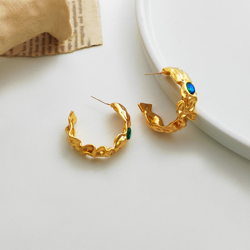 Vintage Style C Shape Copper Inlay Glass Earrings 1 Pair