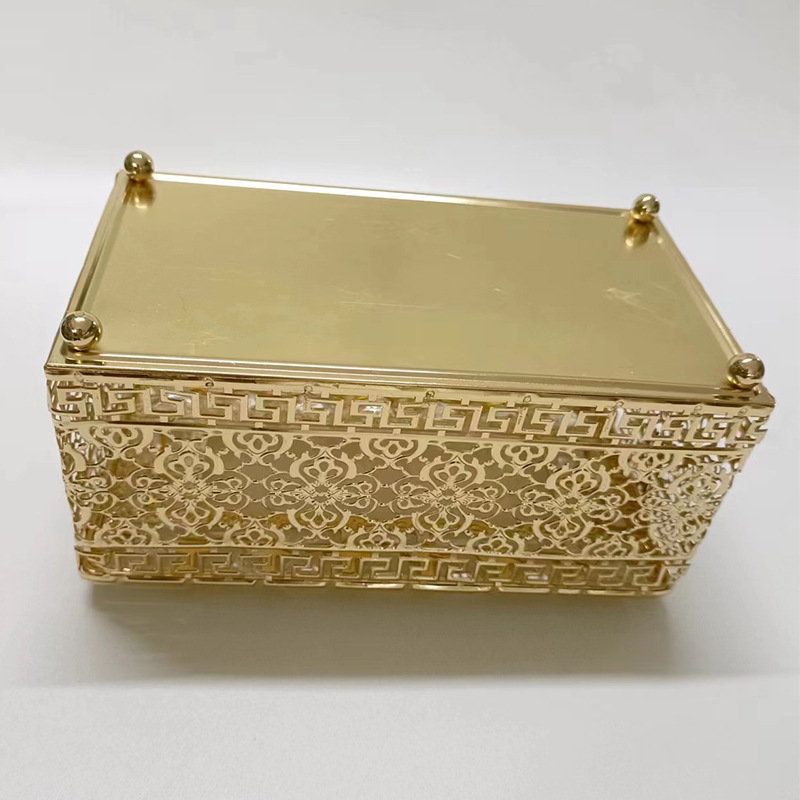 Hierro de oro hebilla cuentas de cristal caja de pañuelos estilo de lujo creativo cristal sala de estar mesa de café decoración adornos